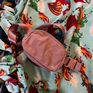 Lululemon belt bag